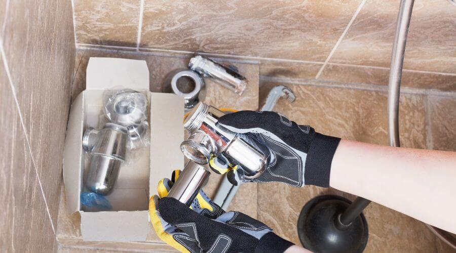 Professional gutter cleaning in Wheatland, IA